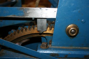 Chime control mechanism - off the lifting pin